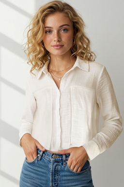 TRENDYOLMILLA Beyaz Muslin Kumas Buyuk Cep Detayl? Regular Normal Kal?p Crop Dokuma Gomlek TWOSS25GO00099