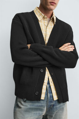 CARDIGAN WITH DISTRESSED RIBBED TRIMS - Zara фото 6