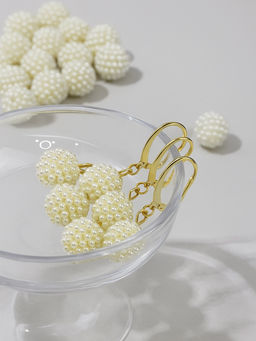 Цена за 2 шт. Бусины пластиковые Жемчуг, шарик, d=1 см, набор 10 г, белые