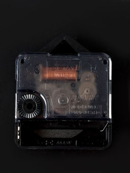 Часы настенные интерьерные «Компас», бесшумные, плавный ход, d=40 см, металл, чёрные