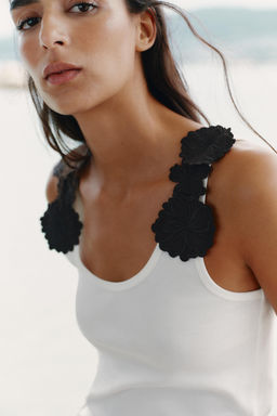 FLORAL APPLIQUE TOP - Zara фото 3