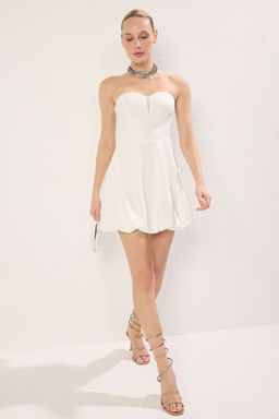 TRENDYOLMILLA Siyah A-Kesim Balon Etek Dokuma K?sa S?k Elbise TPRSS25EL00205