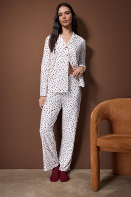 Beyaz Cicekli Kurdele ve Baby Overloklu Pointel/Fitilli Orme Pijama Tak?m? THMAW26PT00221 - Trendyolmilla фото 2