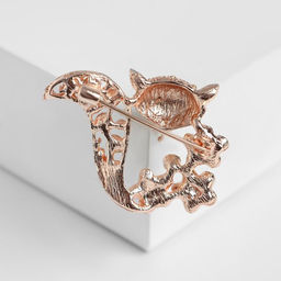 Брошь «Лиса», в цветах, белая в золоте