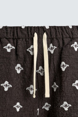 BERMUDA RELAXED FIT JACQUARD TEXTURA / Marr?n / Topo - Zara фото 8