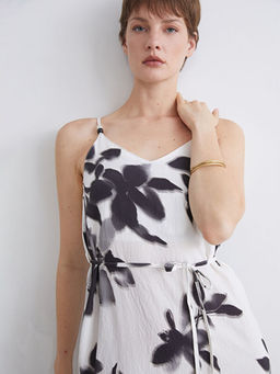 V Yaka ?i?ekli Ask?l? A Kesim Elbise