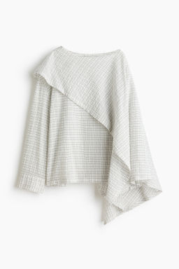 Blusa de sirsaca con capa