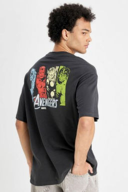 Marvel Avengers Boxy Fit Bisiklet Yaka S?rt Bask?l? Pamuklu K?sa Kollu Tisort
