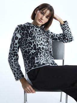 Polo Yaka Leopar Desenli Kad?n Triko H?rka