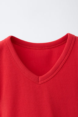 CAMISETA RIB CUELLO PICO / Rojo - Zara фото 3