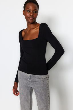 Siyah Pamuklu Esnek Kare Yaka Fitted/Vucuda Oturan Orme Bluz TWOAW24BZ00016