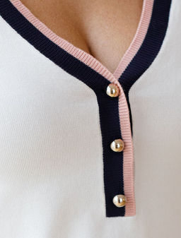 Джемпер с V-вырезом с коротким рукавом из вискозы