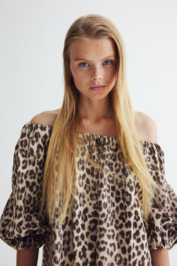 Vestido off-the-shoulder