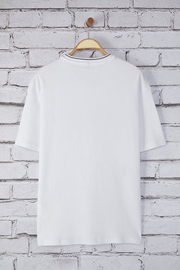 Ekru Oversize/Geni_ Kesim Downtown Bask_l_ V Yaka Forma T-Shirt TMNSS25TS00123 - Trendyolmilla фото 2