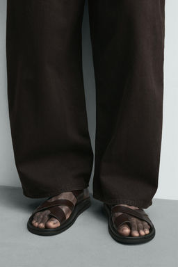 SANDALIA TIRAS / Rojo Burdeos