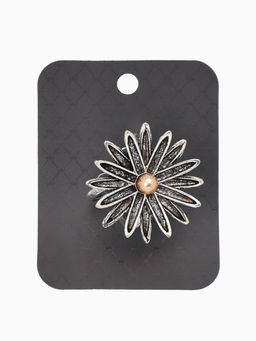 Кольцо для платка «Цветок Астра», белое в чернёном серебре