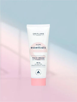 ВЫРАВНИВАЮЩИЙ КРЕМ ДЛЯ ЛИЦА С SPF 10 GLOW ESSENTIALS