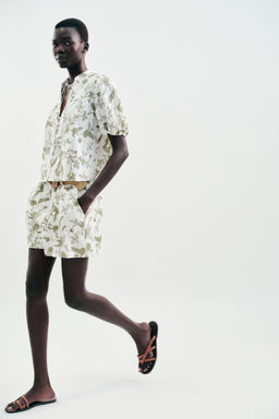 PRINTED BERMUDA SHORTS WITH PERFORATED EMBROIDERY - Zara фото 7