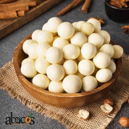 Цена за 0,5кг Фундук в белом шоколаде (кг)