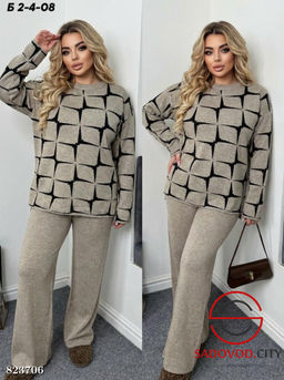 Костюм женский с рисунком