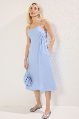 Beyaz Etegi Belden Ac?lan Bel Dekolteli Poplin Midi Dokuma Elbise TWOSS25EL00037 - Trendyolmilla фото 6