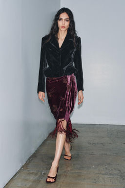 MID-WAIST VELVET SARONG SKIRT WITH FLOES EMBROIDERY
