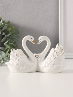 Фигурка керамика «Белые лебеди с маленьким сердечком», с золотом, 4×15×9 см
