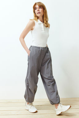 Trendyolmilla Ekru Dugmeli Polo Yaka S?f?r Kol Fitilli Esnek Orme Bluz TWOSS24BZ00100
