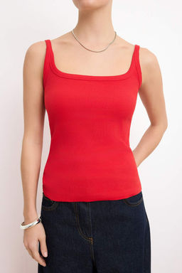 K?rm?z? Fitted/Vucuda Oturan Kare Yaka Kolsuz Aplike Fitilli Esnek Orme Atlet TWOSS26AL00015 - Trendyolmilla фото 3