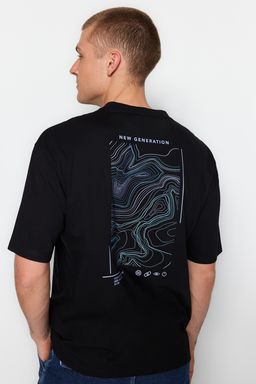 TRENDYOL MAN Beyaz Oversize/Genis Kesim Bask?l? %100 Pamuklu T-Shirt TMNSS23TS00238