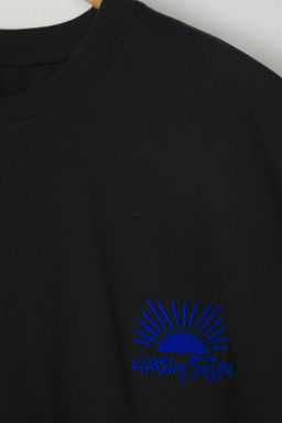 Siyah Oversize/Genis Kesim Bask?l? %100 Pamuklu T-Shirt TMNSS25TS00031