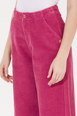 Kad_n Pembe Pantolon