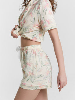 Пижама женская с цветочным принтом лилии на сливочном 592478 - Mark formelle фото 9