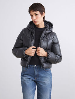 Kad?n Kap??onlu D?z ?i?me Mont