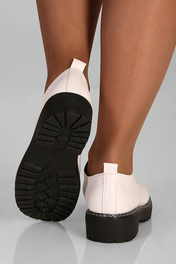 Туфли женские белые на шнурках