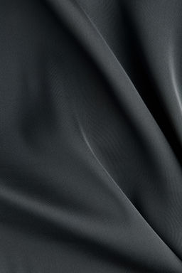 Top asim?trico con escote halter - H&m фото 7