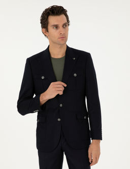 Темно-синяя приталенная куртка