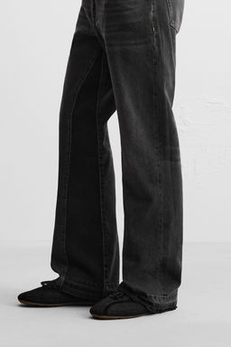 JEANS FLARE FIT ROTOS / Negro - Zara фото 5