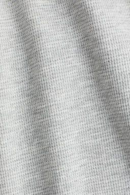 Pantal?n corto gofrado Relaxed Fit - H&m фото 3