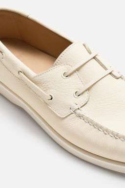 LIMITED EDITION LEATHER DECK SHOES - Zara фото 5