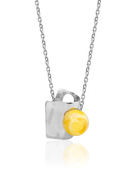 Необычное колье-цепочка с удивительной подвеской, украшенной янтарём