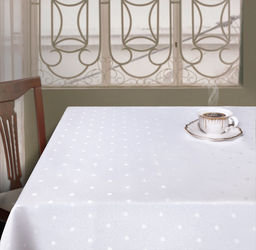 Скатерть арт. 1530/1/130, ГОРОШИНКИ, цвет белый, размер 130 см х 180 см, тефлоновая пропитка, низ - подгибка и прошивка