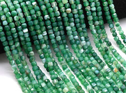 Бусины из агата тонированного кубик гр.5мм цв.зеленый, 38см, 76 бусин Радуга камня