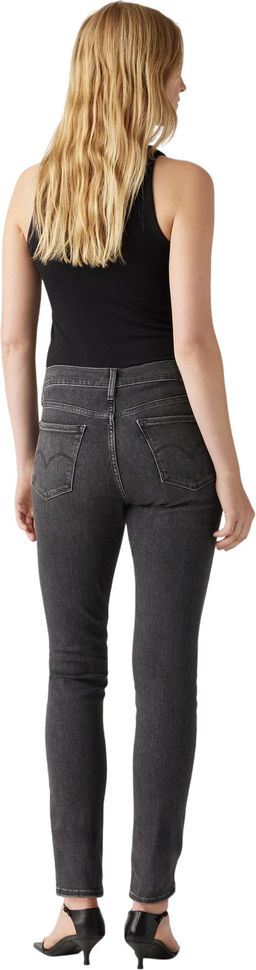 Джинсы женские