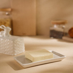 Маслёнка SL Home «Пасхальные кролики», 20.5×11×15.5 см, доломит, белая