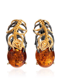 Красивые серьги Павлин из коньячного янтаря с позолотой