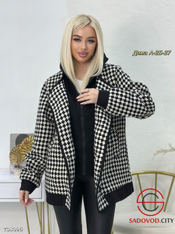 Жакет в клетку женский