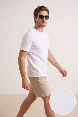 Beyaz Regular/Normal Kesim Dokulu T-Shirt TMNSS26TS00067