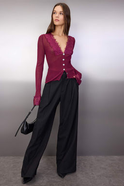 TRENDYOLMILLA Siyah Yaka Dantel Detayl? V Yaka Triko H?rka TWOSS25HI00009 фото 6