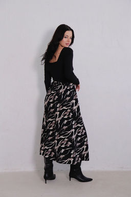 11374 Юбка А-силуэта чёрная с принтом - Martichelli фото 21